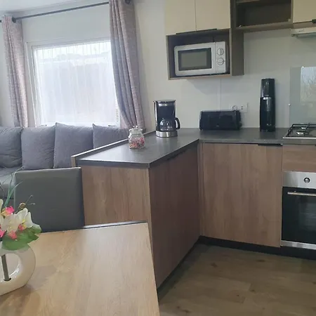 Holiday home Mobilhome - 6 Pers - Vu Sur Etang *